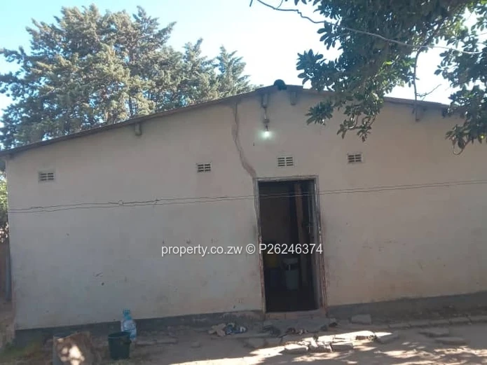 A 3 bedroomed house for sale in St Mary's Chitungwiza