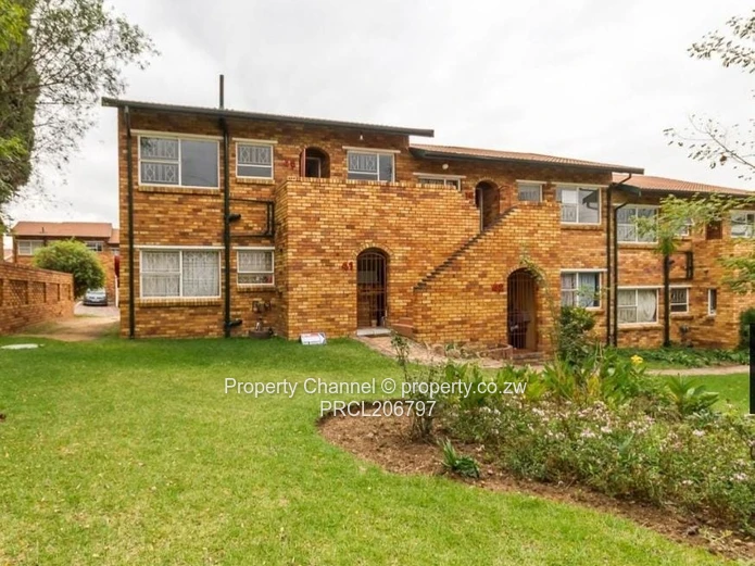 2-Bedroom Apartment for Sale in South Africa, 65m²