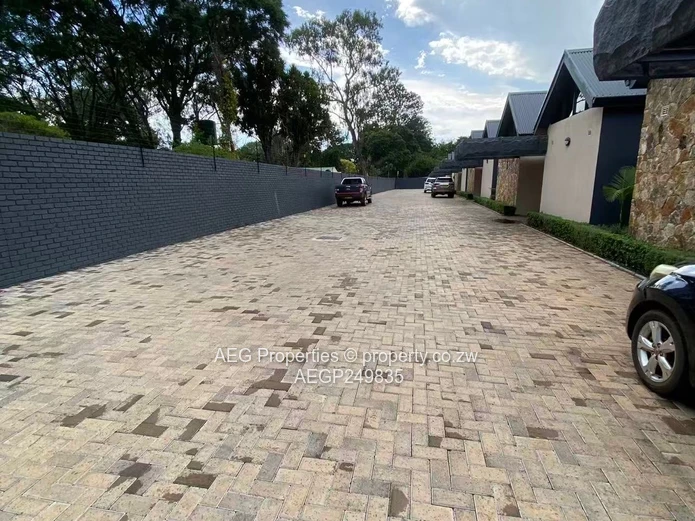 4  Bed Townhouse To Rent 
