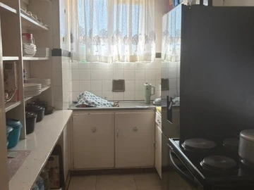 2 Bedroom Flat & Apartment