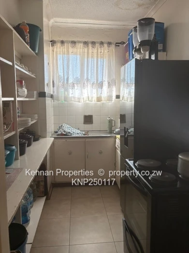 Neat 2 bedroomed flat available in Avenues Harare CBD