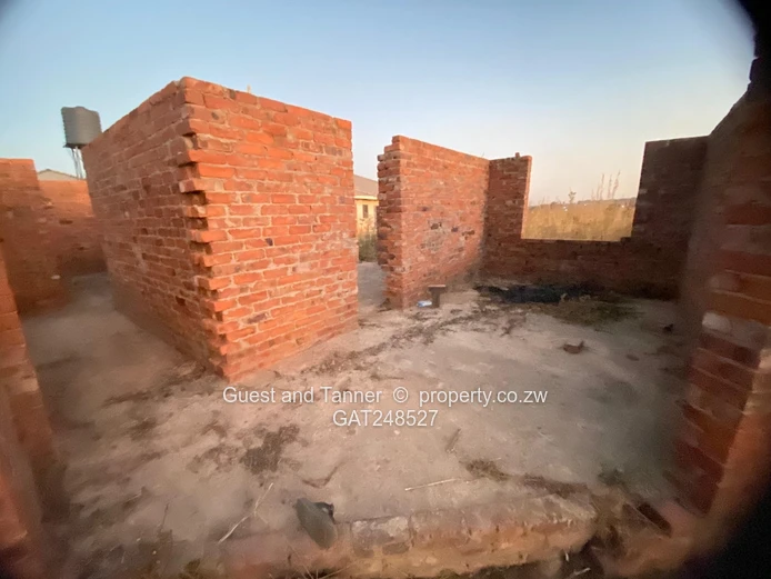 Incomplete 4-Bedroom House for Sale | Glaudina