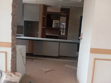8 Bedroom House