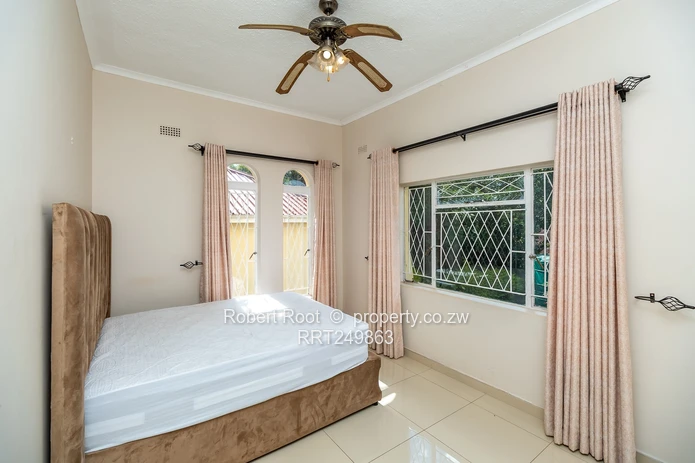 Stunning 5 bed fully furnished house in Glenlorne