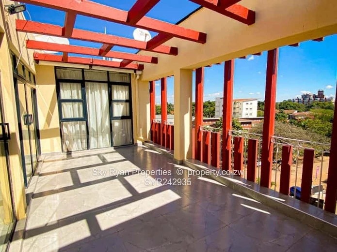 Harare Avenues Flat For Sale
