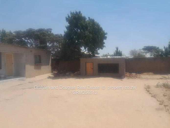 Apsley Park - Harare South stand for sale