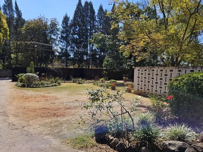 Belgravia 7-Bed Family Home on 4053m² positioned in one of the regions most attractive investment zo