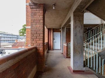 Flat & Apartment