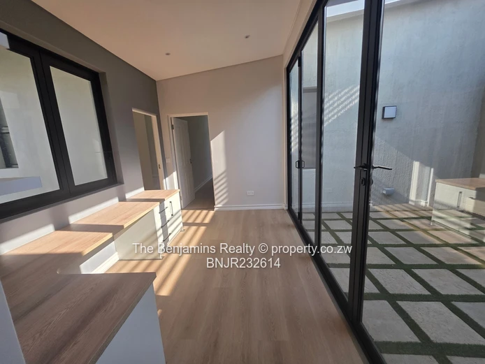 Fabulous Townhouse In Newlands