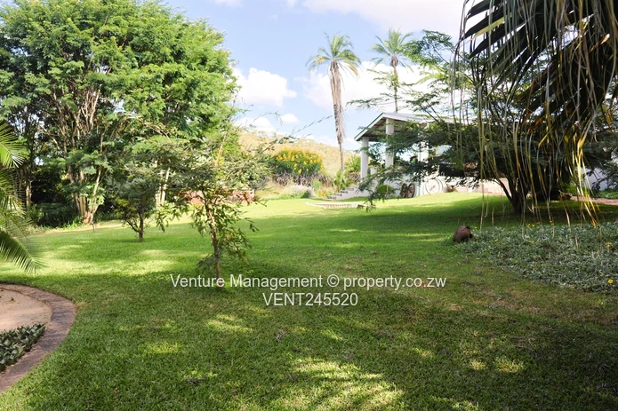 Elegant Estate Living on Expansive Grounds – Umwinsidale