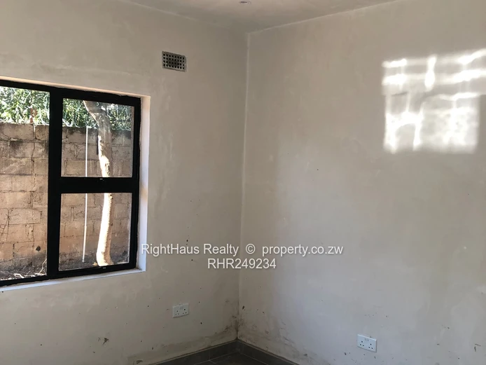 15 rooms in a brand new house close to Mutare rd