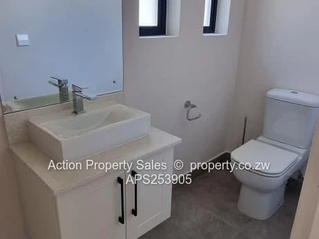 Luxurious Townhouse For Sale In Newlands 