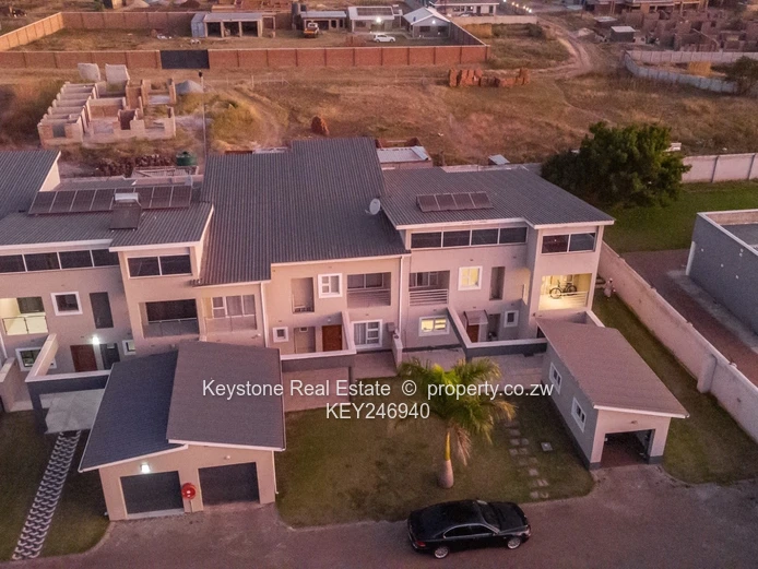 3 Bed Townhouse For Sale