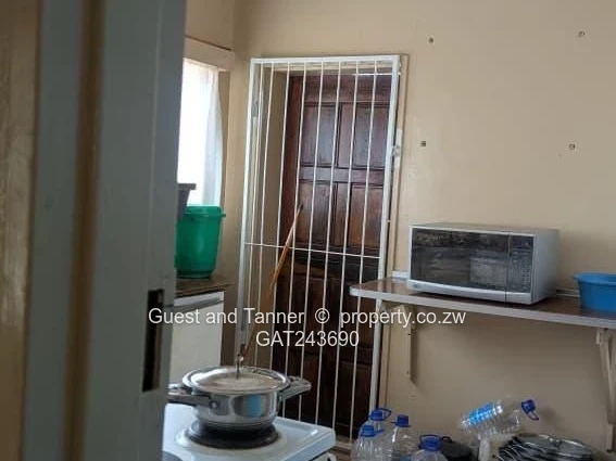 3-Bedroom Home in Montrose - Offering Space, Comfort & Great Convenience