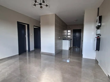 2 Bedroom Flat & Apartment