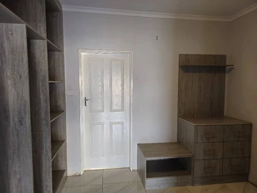 3 Bedroom Flat & Apartment