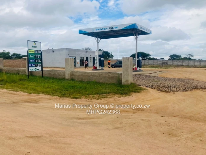 Dzivarasekwa Service Station w/ Canopy & Main Road Frontage