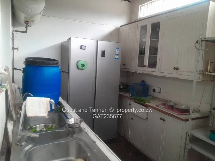 Sandrise – Prime 3-Bedroom Flat in Harare CBD with Title Deeds