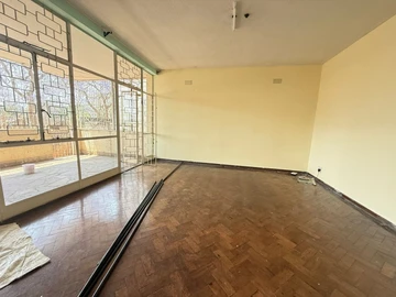 3 Bedroom Flat & Apartment