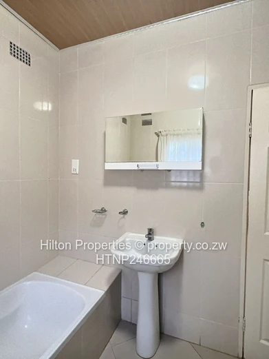 Fully Furnished 3-Bed Garden Flat with Pool in Highlands