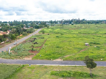 Commercial & Industrial Land