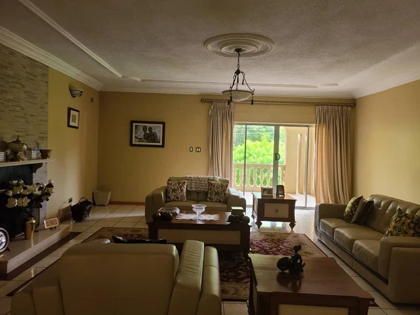6 Bedroom House