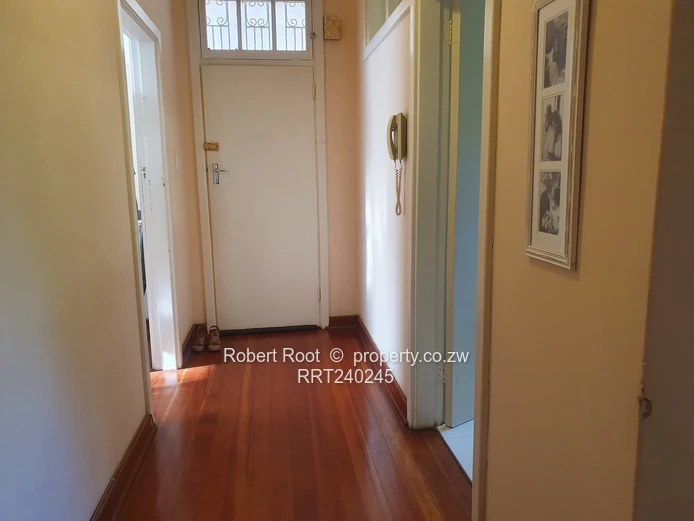 Charming 2 Bed Flat in Avondale