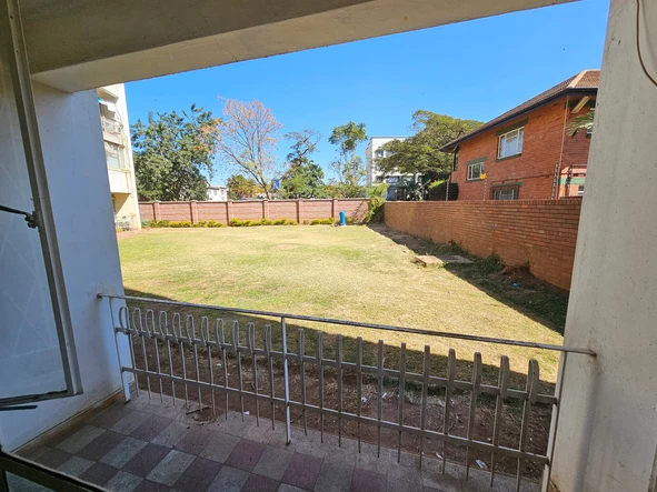 35 Bedroom Flat & Apartment