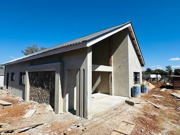 Stunning 3-Bedroom Townhouse in Vainona with Borehole!