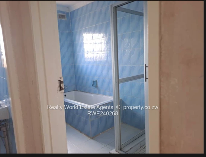 Rydale Ridge House For Sale With Deed (Sole Mandate)