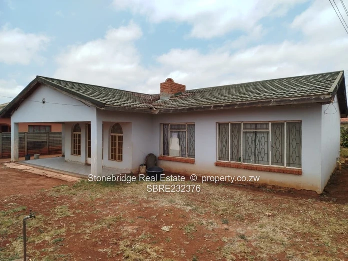 3 Bedroom Home in Mahatshula North for sale