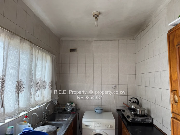Multi-Dwelling Property  in Selbourne park