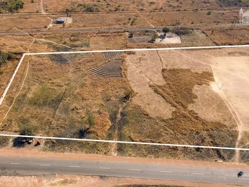 Commercial & Industrial Land