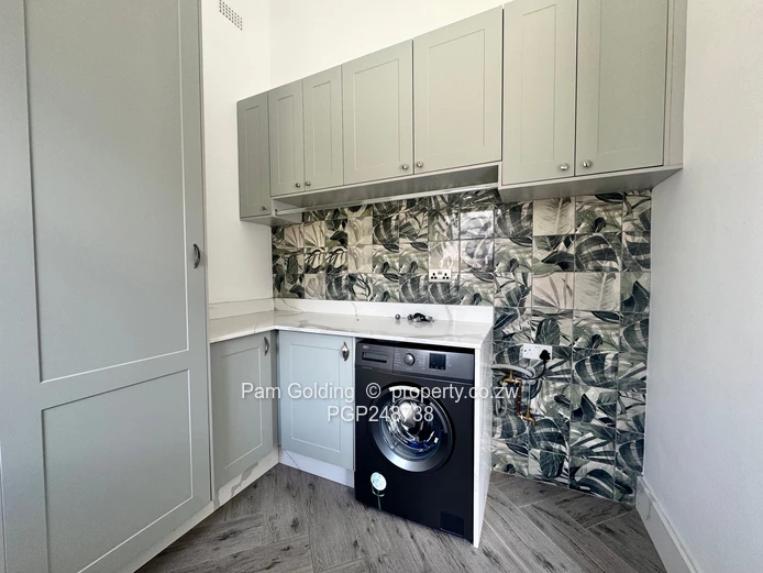 Modern Spacious Townhouse - Carrick Creagh