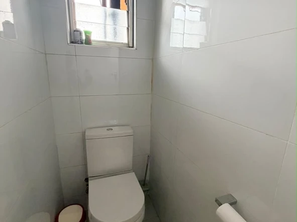 2 Bedroom Flat & Apartment