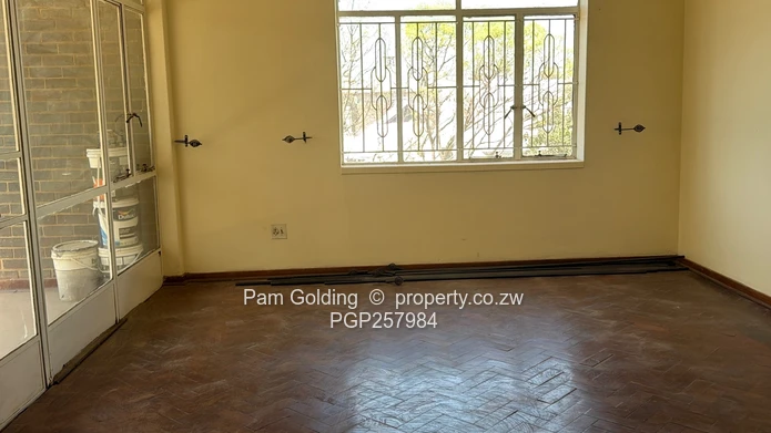 Flat for Sale – Jason Moyo and 2nd Avenue