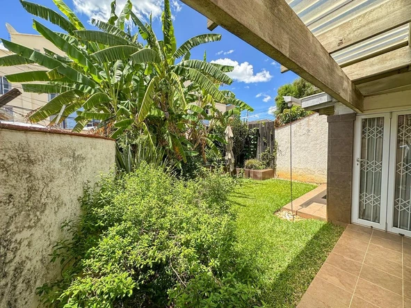 3 Bedroom Flat & Apartment