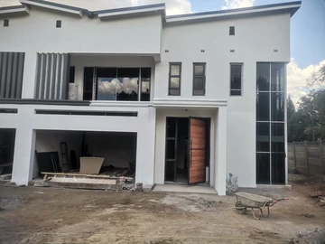 4 Bedroom Garden Flat