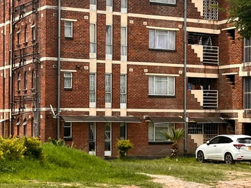 3 Bedroom Flat & Apartment