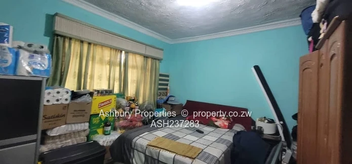 Sentosa 4-Bed Home w/ Thatched Gazebo & Borehole (Sole Mandate)