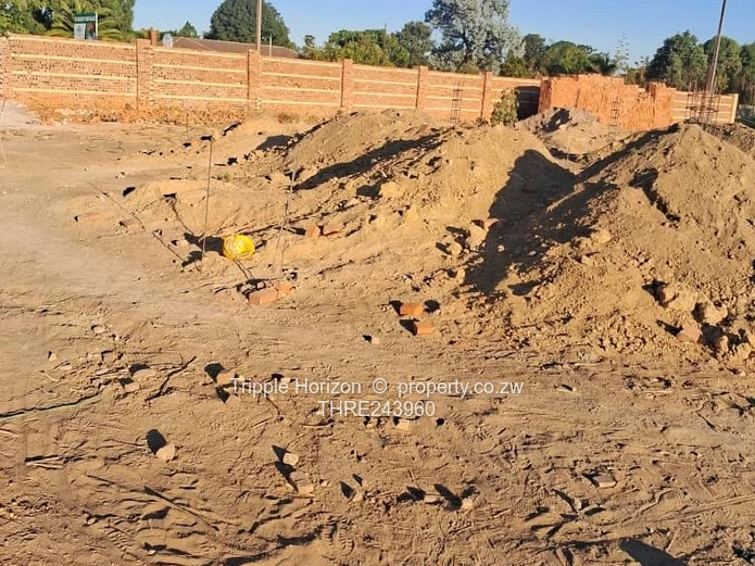 Greendale 530 m² Stand — Main Road Frontage, Municipal Water & Sewer