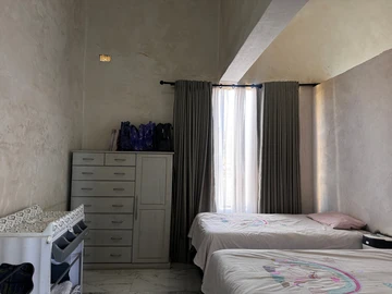 7 Bedroom House