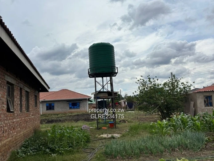 5-Bedroom Semi-Furnished Gem – Sandtone Phase?2