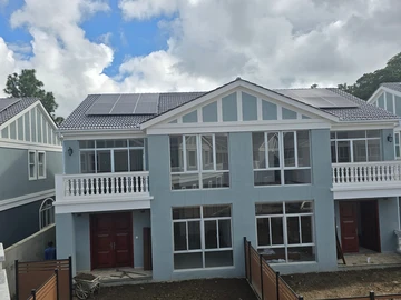 4 Bedroom Flat & Apartment