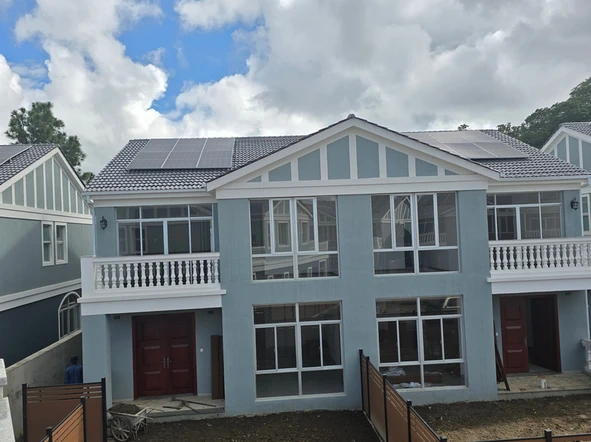 4 Bedroom Flat & Apartment