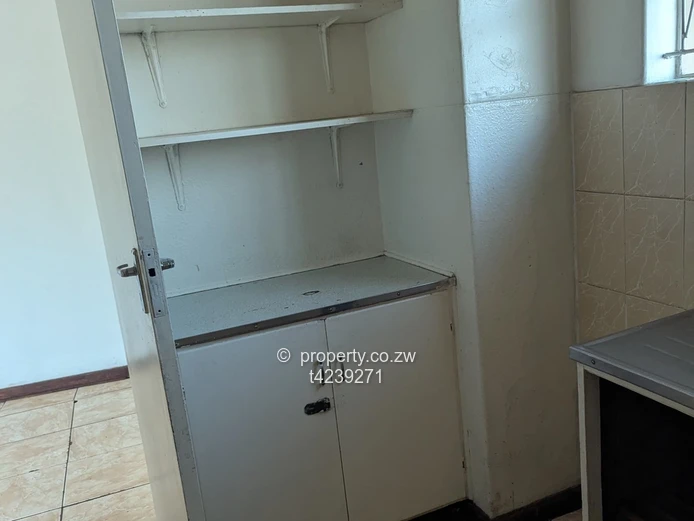 Avenues 1 bedroom flat to rent 