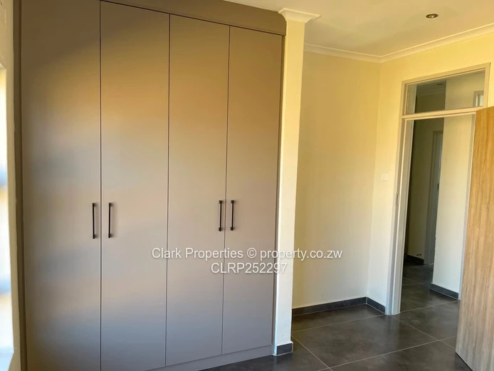 Modern unit available in Malbrough 