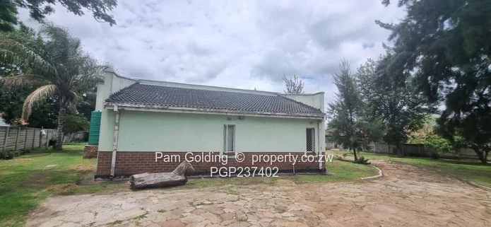 A spacious home with so much potential. (Sole Mandate)