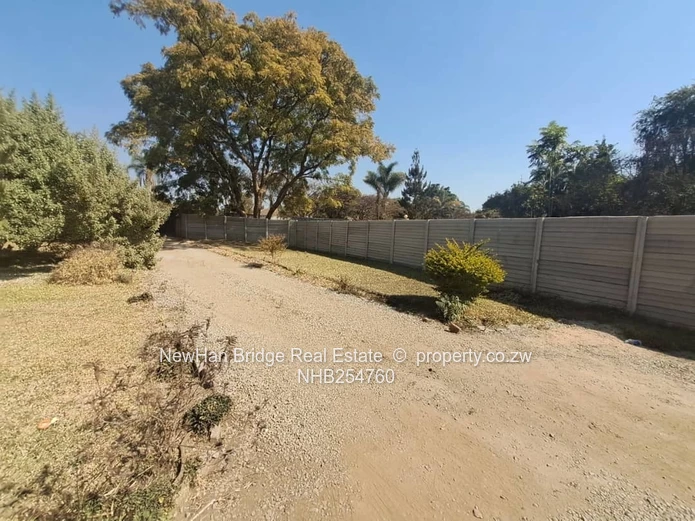 Marlborough 780 sqm Walled Stand — Main Road Frontage (Sole Mandate)