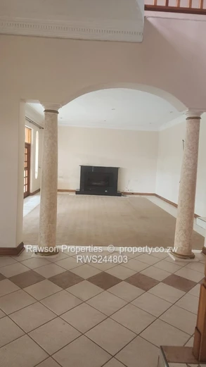 Beautiful 5 Bed House With Prolific Borehole!